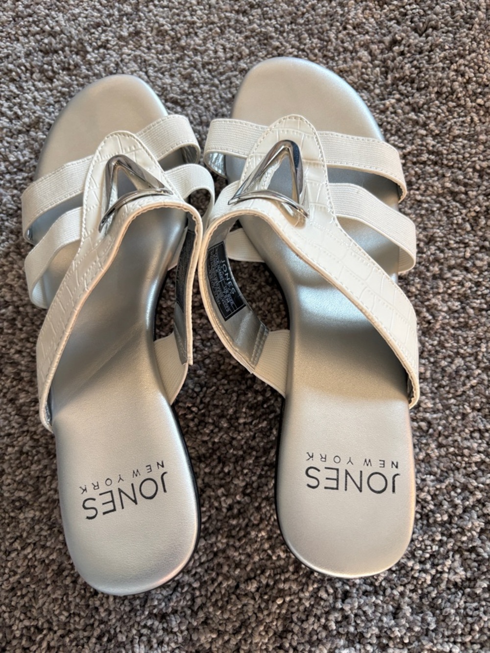 Jones New York White Slide Mules with Silver Triangle Accent - Picture 2 of 4